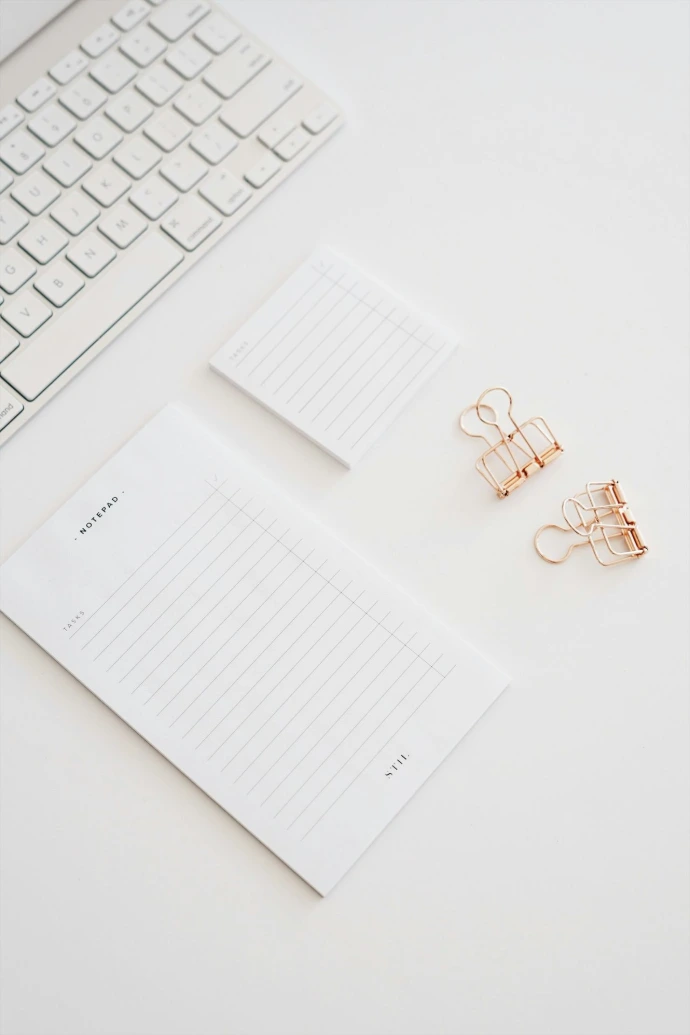 white paper near clips